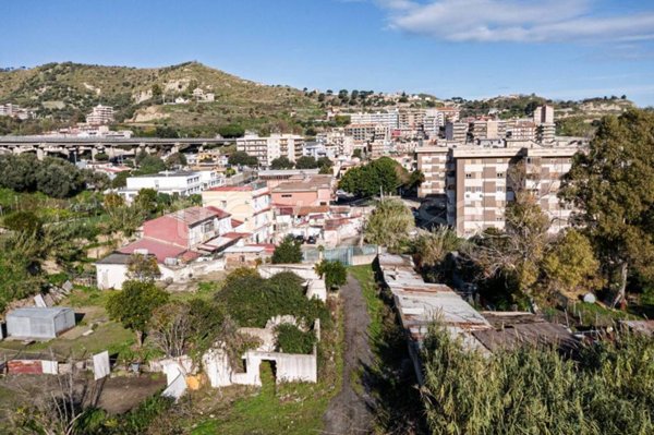 ufficio in vendita a Messina in zona Camaro