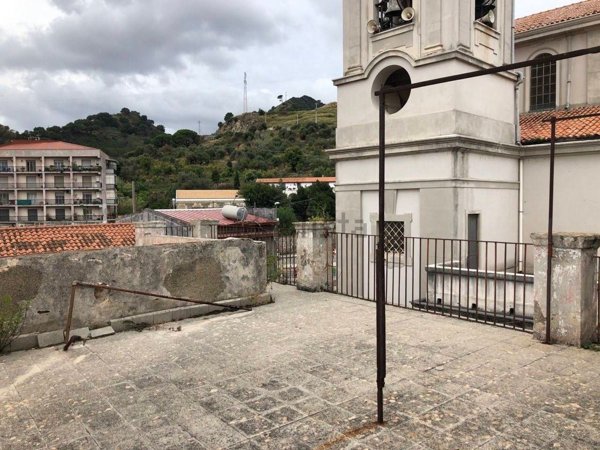 casa indipendente in vendita a Messina in zona Bordonaro