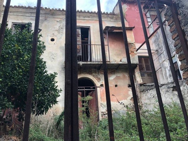 casa indipendente in vendita a Messina in zona Bordonaro