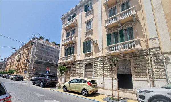 locale commerciale in vendita a Messina in zona Centro Storico