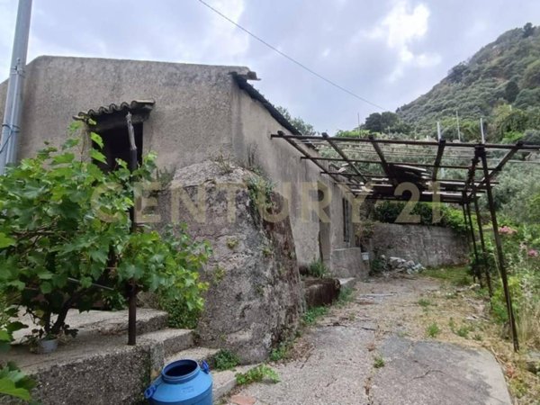 terreno agricolo in vendita a Messina in zona Larderia