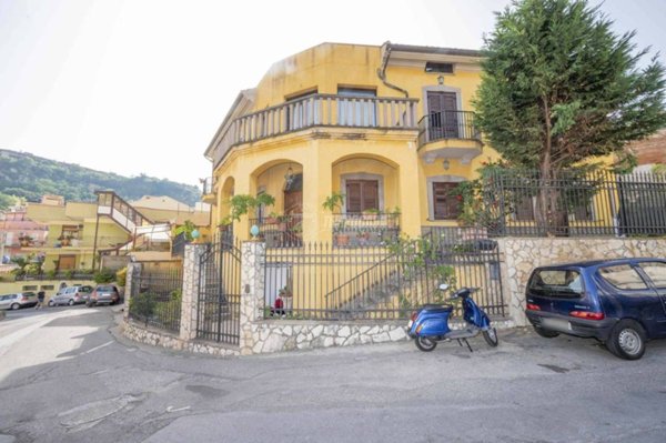 casa indipendente in vendita a Messina in zona Camaro