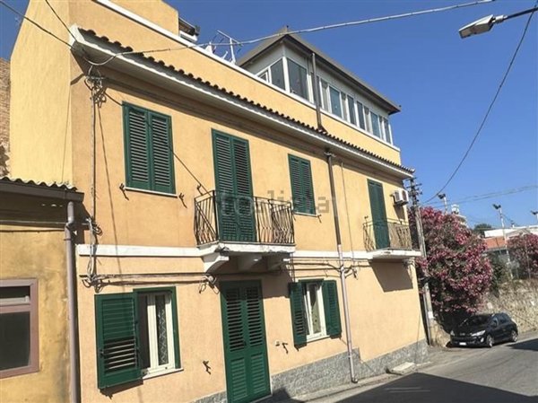 casa indipendente in vendita a Messina in zona Faro Superiore