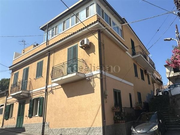 casa indipendente in vendita a Messina in zona Faro Superiore