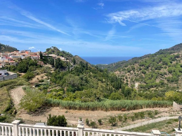 casa indipendente in vendita a Messina in zona Salice