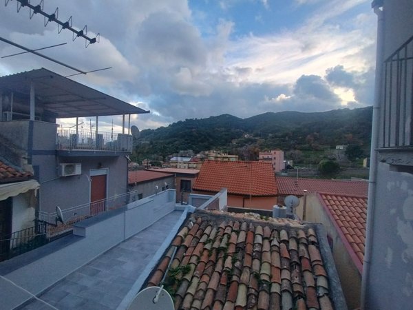 casa semindipendente in vendita a Messina in zona San Filippo