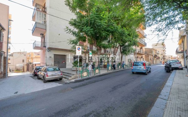 locale commerciale in vendita a Messina in zona Contesse