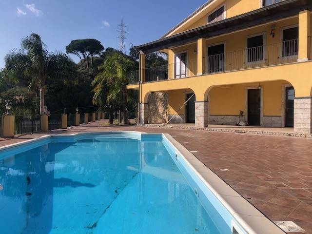 casa indipendente in vendita a Messina in zona Camaro