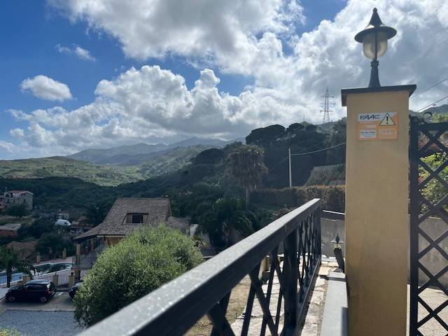 casa indipendente in vendita a Messina in zona Camaro