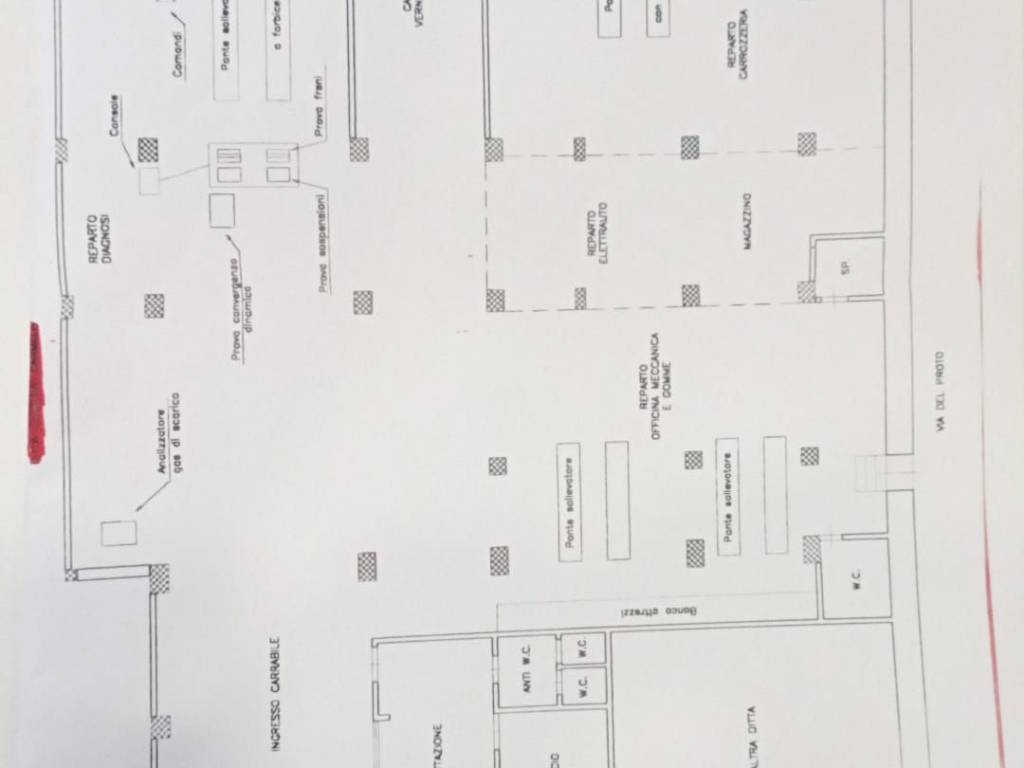 locale commerciale in vendita a Messina in zona Gazzi