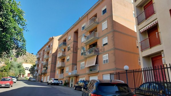 appartamento in vendita a Messina in zona Santissima Annunziata