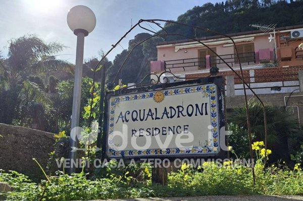 appartamento in vendita a Messina in zona Acqualadroni