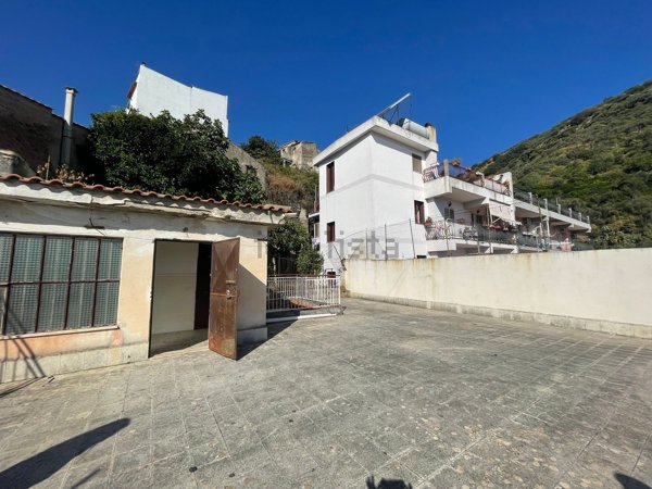 appartamento in vendita a Messina in zona Santa Margherita
