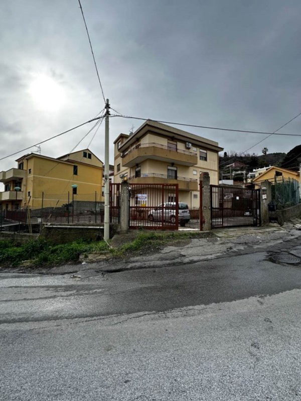 appartamento in vendita a Messina in zona Camaro