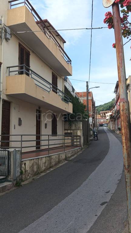 appartamento in vendita a Messina in zona Pistunina
