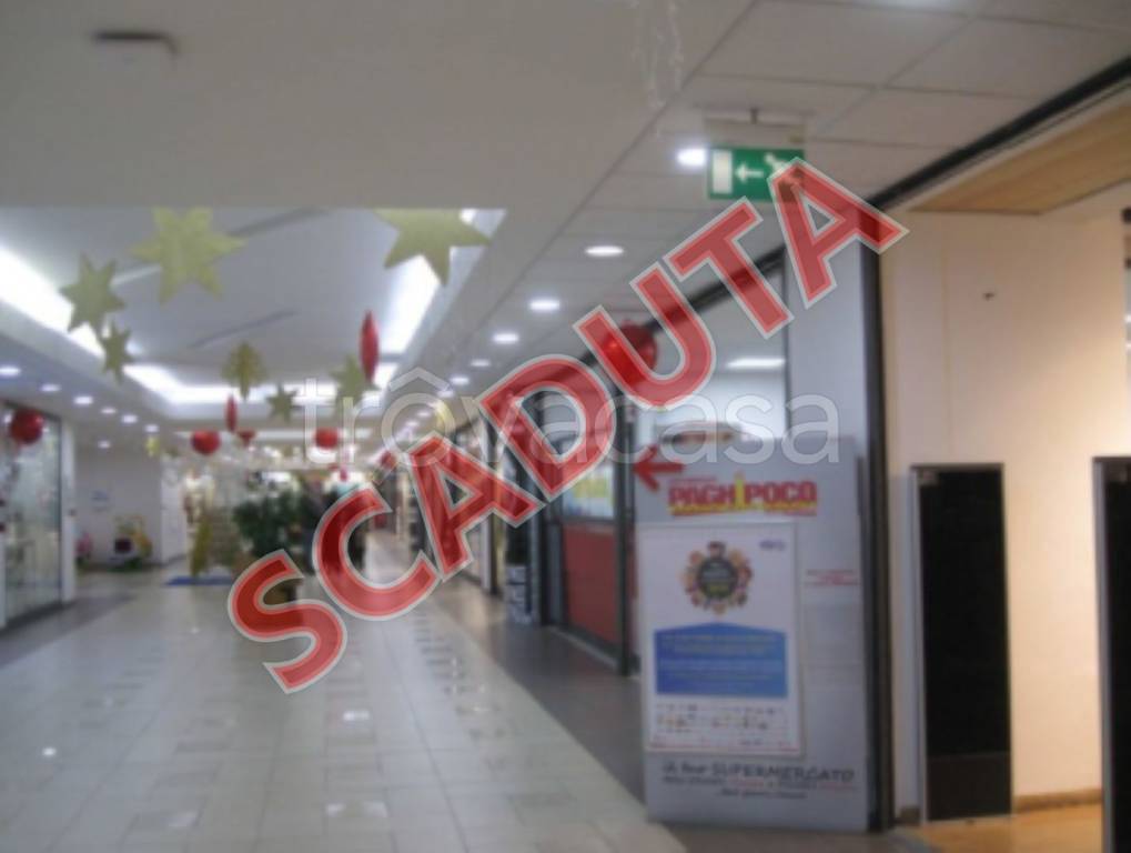 negozio in vendita a Messina in zona Tremestieri