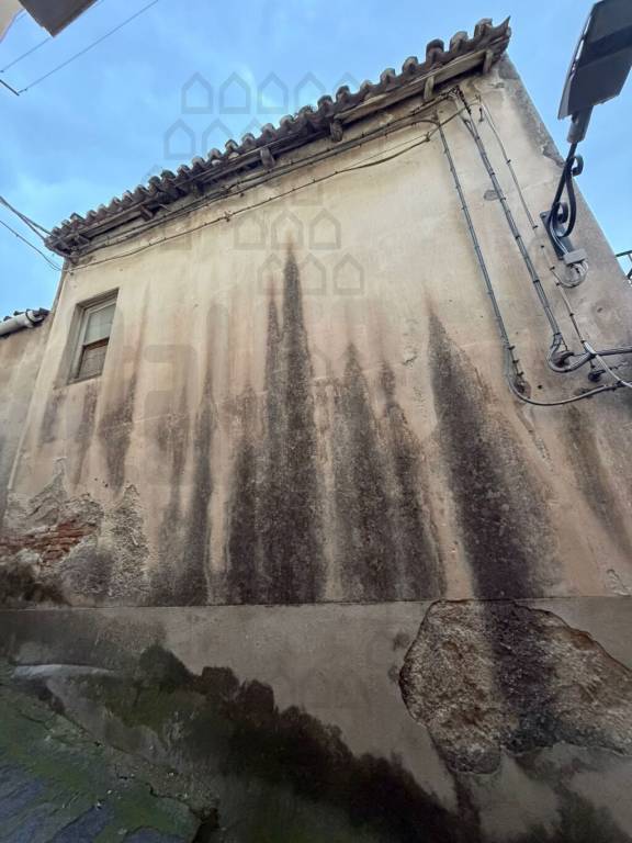 casa indipendente in vendita a Messina in zona Centro Storico