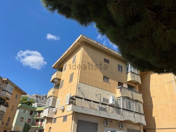 appartamento in vendita a Messina in zona Santa Lucia