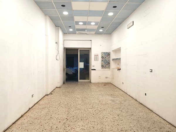 locale commerciale in vendita a Messina in zona Mili Marina