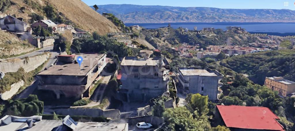 appartamento in vendita a Messina in zona Camaro