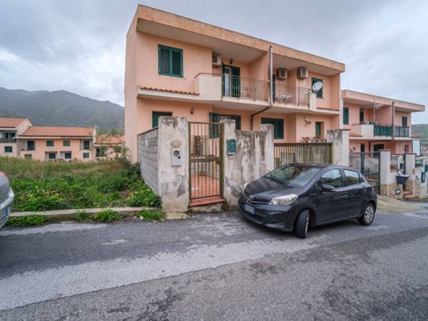casa indipendente in vendita a Messina in zona San Filippo