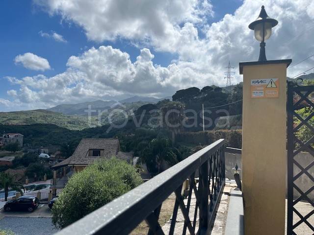 casa indipendente in vendita a Messina in zona Camaro
