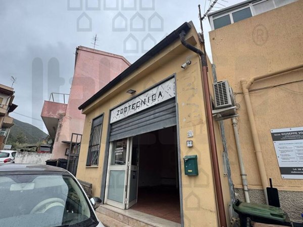 negozio in vendita a Messina in zona Centro Storico