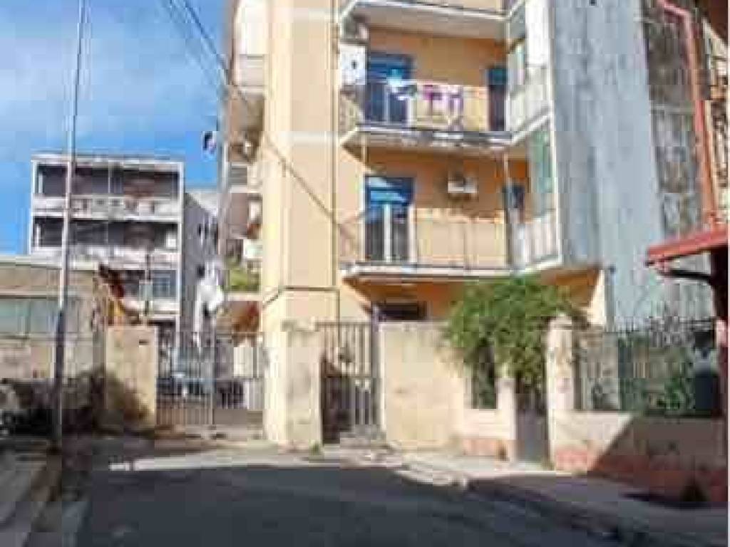 appartamento in vendita a Messina in zona Camaro
