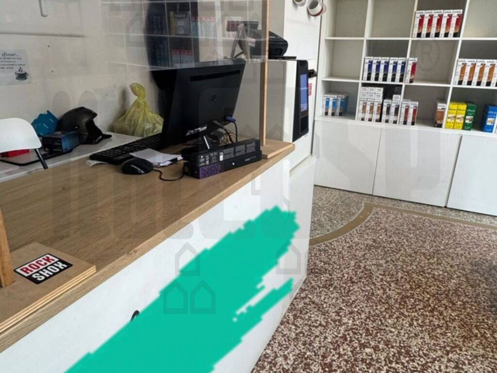 negozio in vendita a Messina in zona Centro Storico