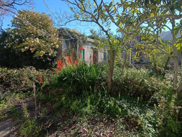 casa indipendente in vendita a Messina in zona Spartà