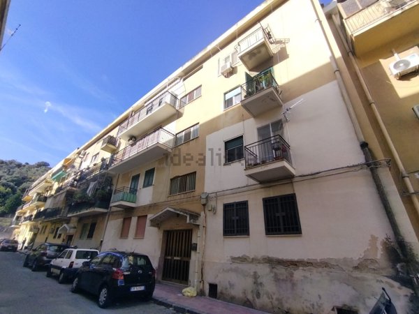 appartamento in vendita a Messina in zona Gazzi