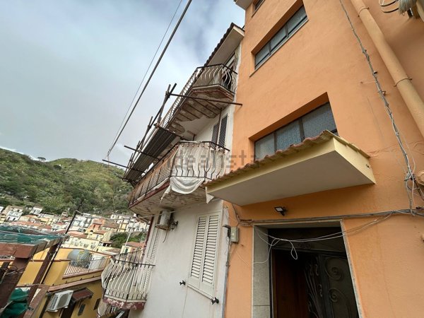 appartamento in vendita a Messina in zona Galati / Mili San Marco