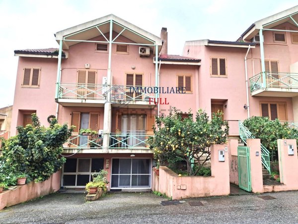 casa indipendente in vendita a Messina in zona Faro Superiore