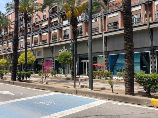 negozio in vendita a Messina in zona Centro Storico