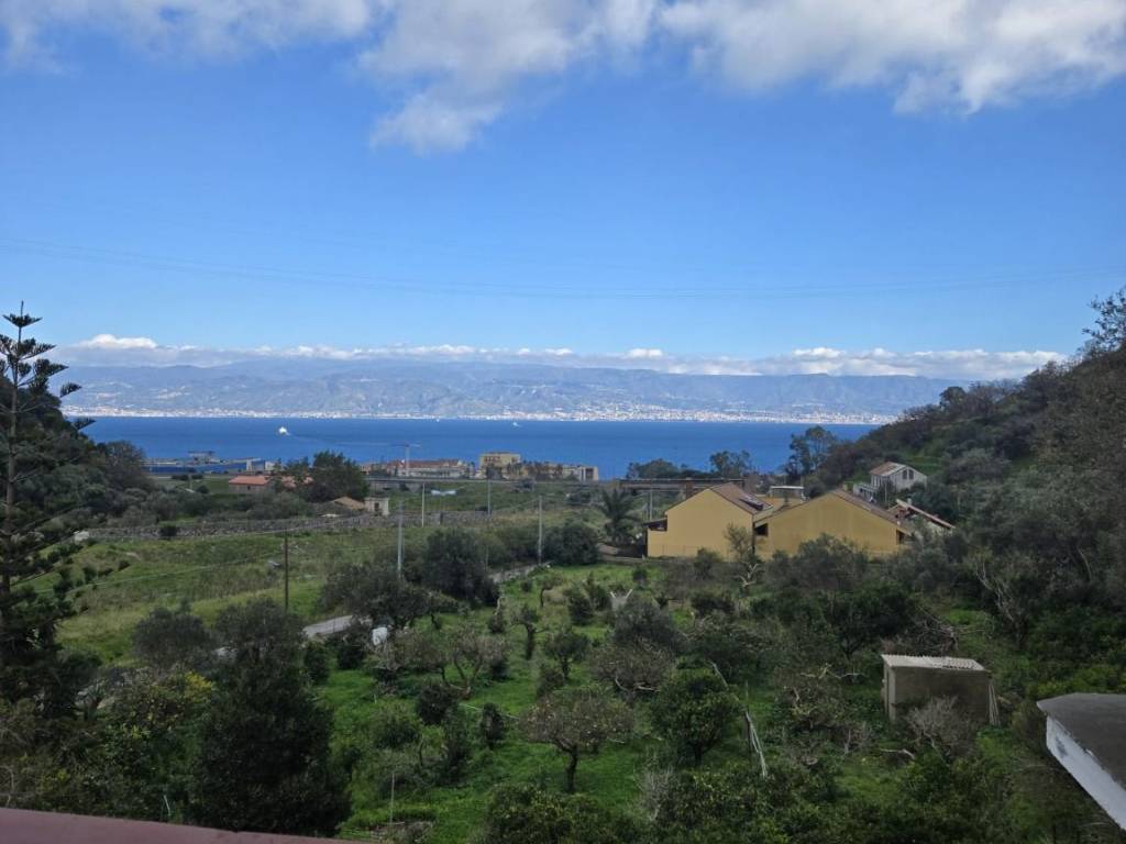 casa indipendente in vendita a Messina in zona Larderia