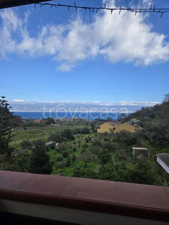 casa indipendente in vendita a Messina in zona Larderia