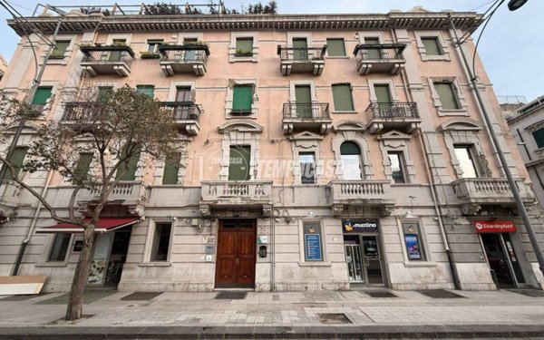 locale commerciale in vendita a Messina