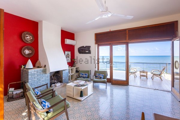 casa indipendente in vendita a Messina in zona Acqualadroni