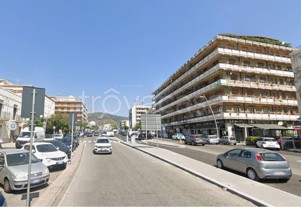 locale commerciale in vendita a Messina in zona Centro Storico