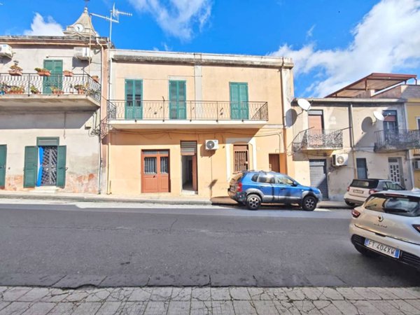 casa indipendente in vendita a Messina in zona Bordonaro