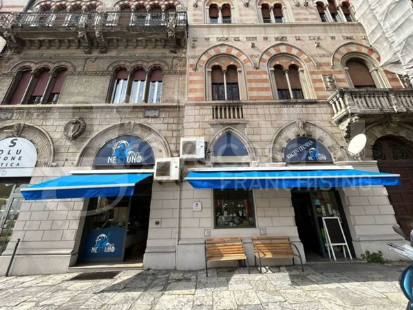 negozio in vendita a Messina in zona Centro Storico