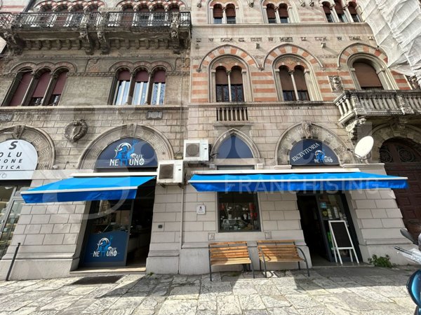 negozio in vendita a Messina