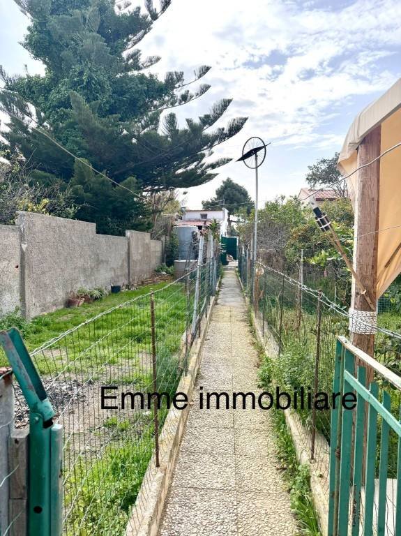 casa indipendente in vendita a Messina in zona Torre Faro
