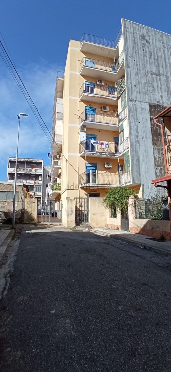 appartamento in vendita a Messina in zona Camaro