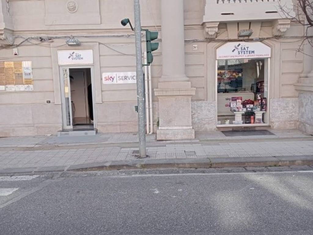 negozio in vendita a Messina