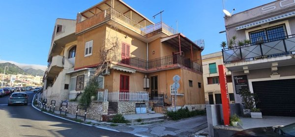 casa indipendente in vendita a Messina in zona Santissima Annunziata