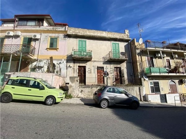 casa indipendente in vendita a Messina in zona Gazzi