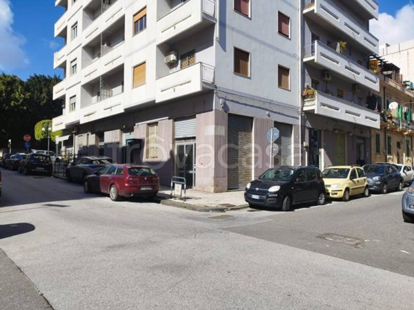 negozio in vendita a Messina