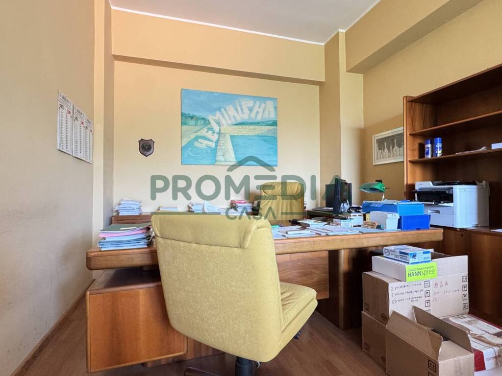 negozio in vendita a Messina in zona San Licandro