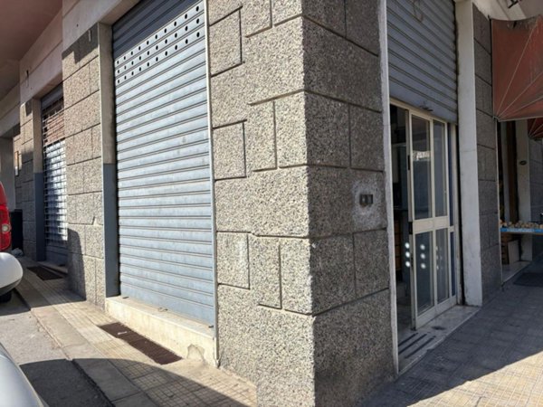 negozio in vendita a Messina in zona Gravitelli